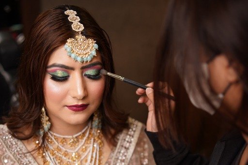 Best Bridal Makeup Expert in East Delhi